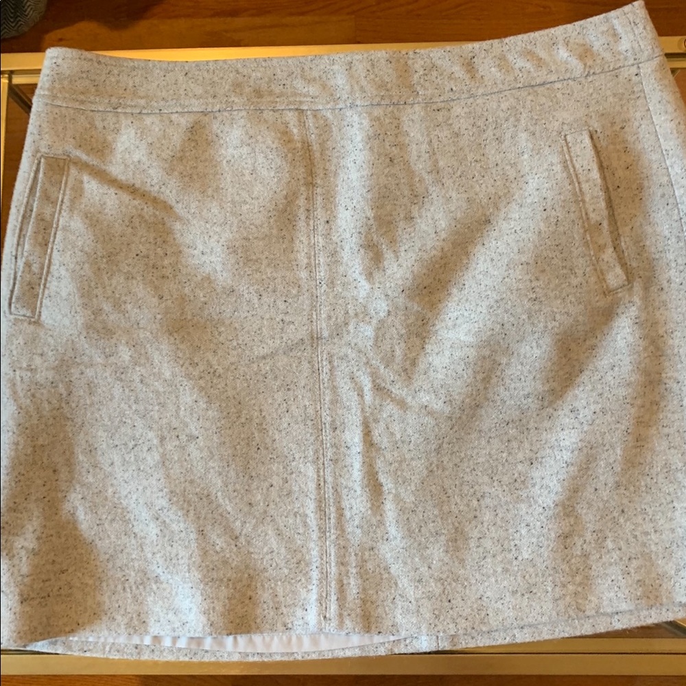 Like New Sz 18 Grey Skirt